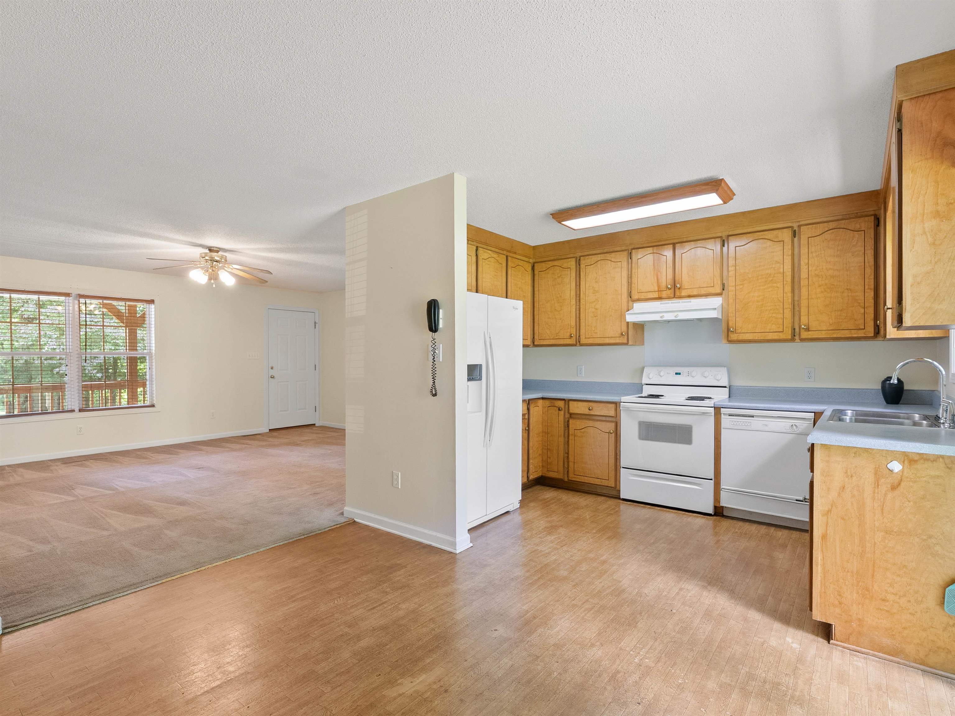 300 Cooley Road Campobello, SC 29322 - Photo 8 of 34