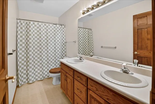 $749,900 | 5406 Sandhill Drive, Middleton, WI 53562