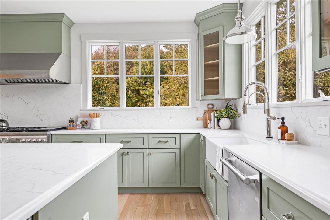 229 Saugatucket Road South Kingstown, RI 02879 - Photo 17 of 48