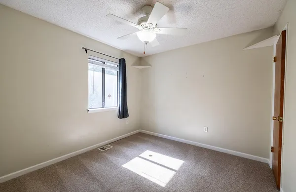 $1,600 | 912 48th Street, Niceville, FL 32578