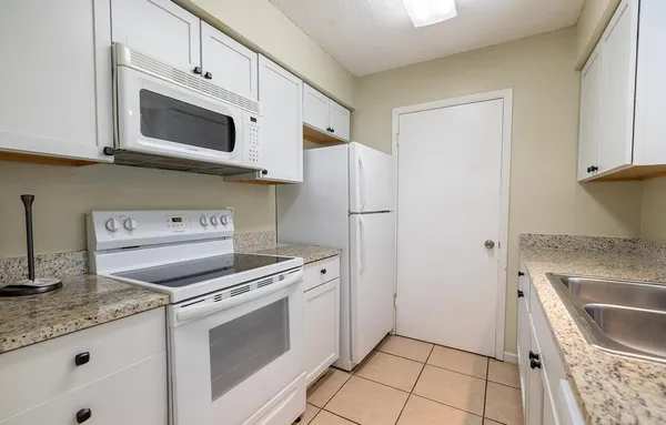 $1,600 | 912 48th Street, Niceville, FL 32578