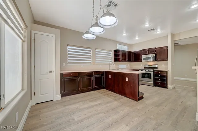 $2,255 | 8116 Squaw Springs Lane, Las Vegas, NV 89131