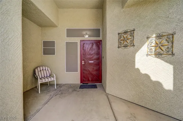 $2,255 | 8116 Squaw Springs Lane, Las Vegas, NV 89131