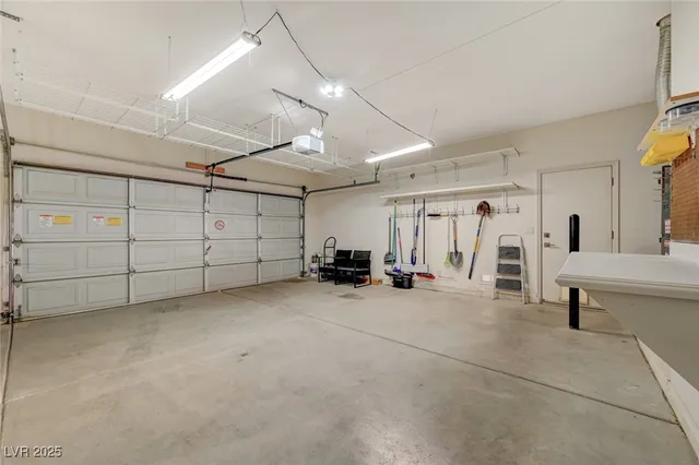 $2,255 | 8116 Squaw Springs Lane, Las Vegas, NV 89131