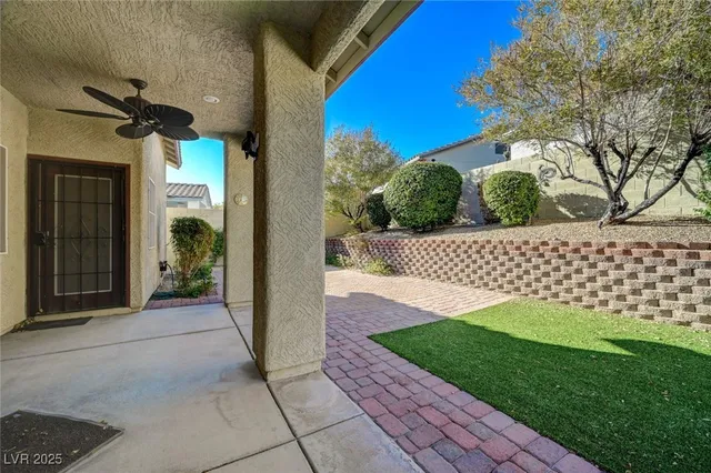 $2,255 | 8116 Squaw Springs Lane, Las Vegas, NV 89131