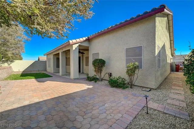 $2,255 | 8116 Squaw Springs Lane, Las Vegas, NV 89131
