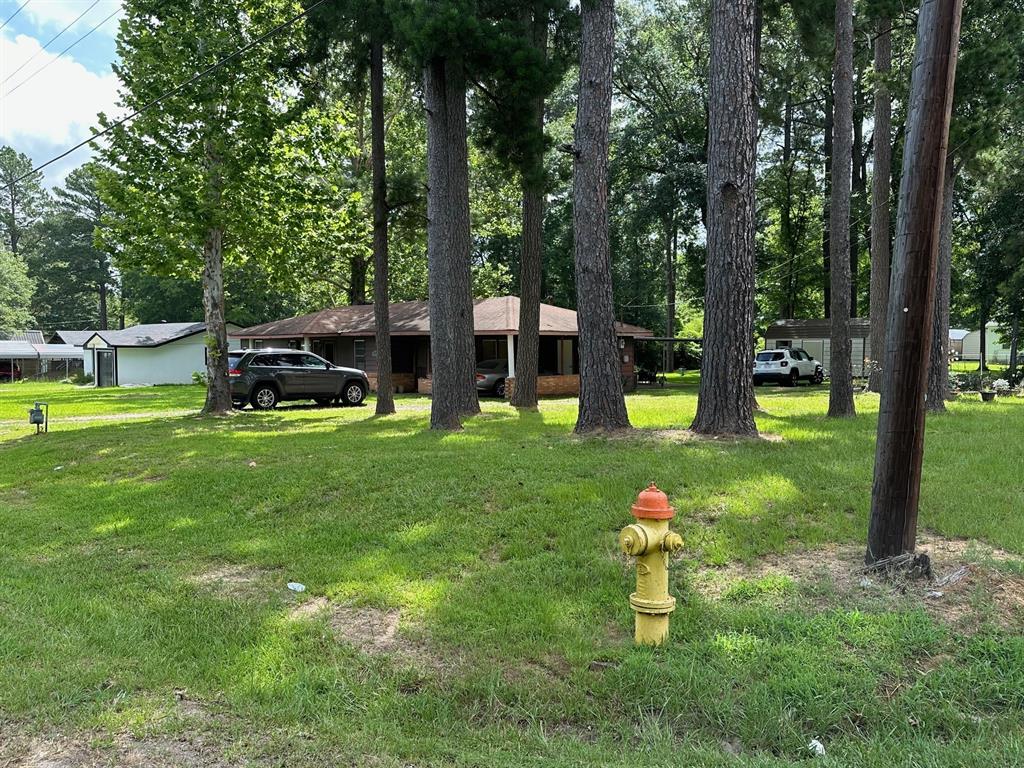 6371 Buncombe Road Shreveport, LA 71129 - Photo 2 of 17 a childrens park with lots of swings and slides