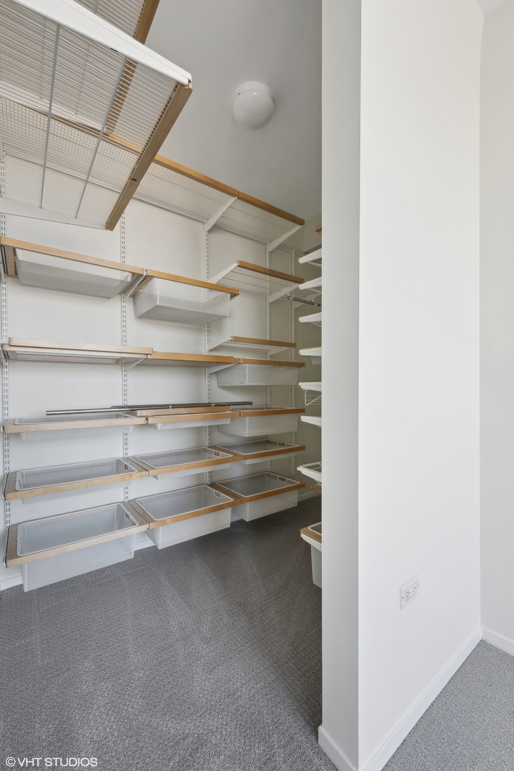 701 South Wells Street, Unit 2006 Chicago, IL 60607 - Photo 12 of 28 Gallery Image 12