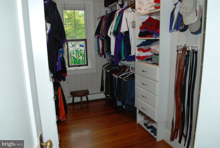 8049 Long Hill Road Pasadena, MD 21122 - Photo 21 of 28 Huge closet