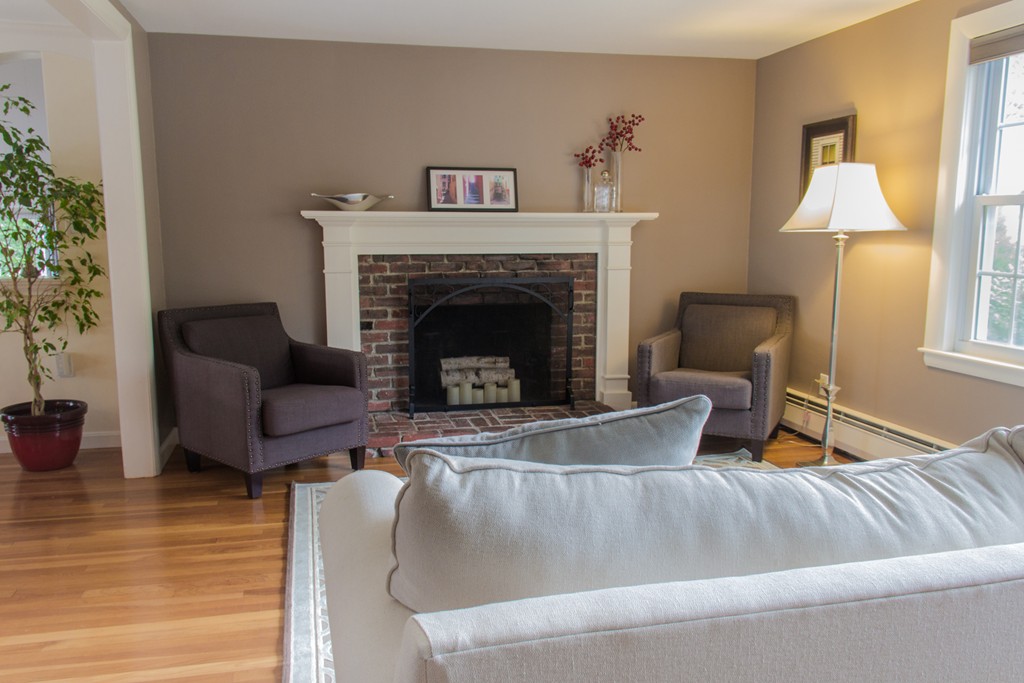 55 Kenneth Road Marblehead, MA 01945 - Photo 4 of 26