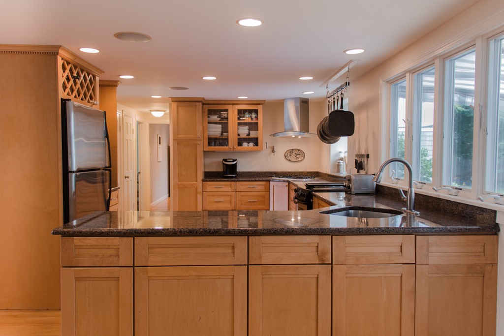 55 Kenneth Road Marblehead, MA 01945 - Photo 8 of 26
