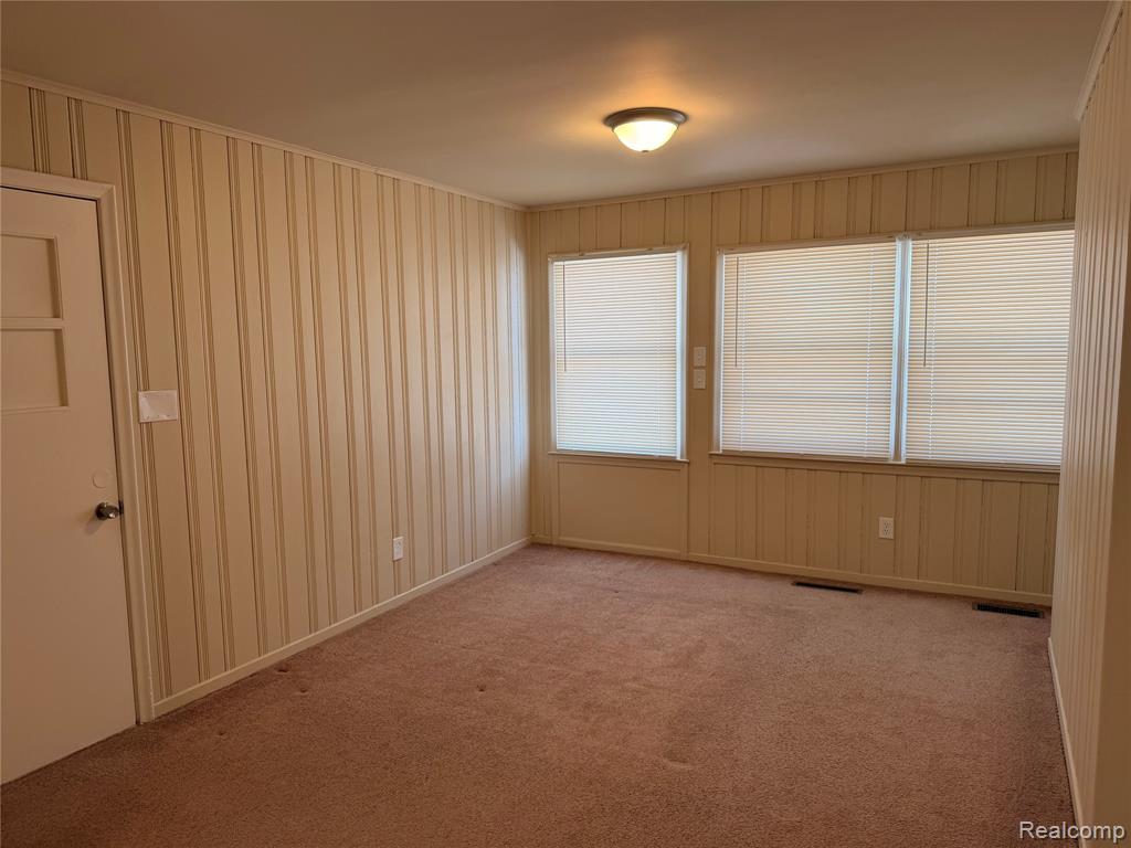 1010 North Adams Road Rochester, MI 48306 - Photo 20 of 29