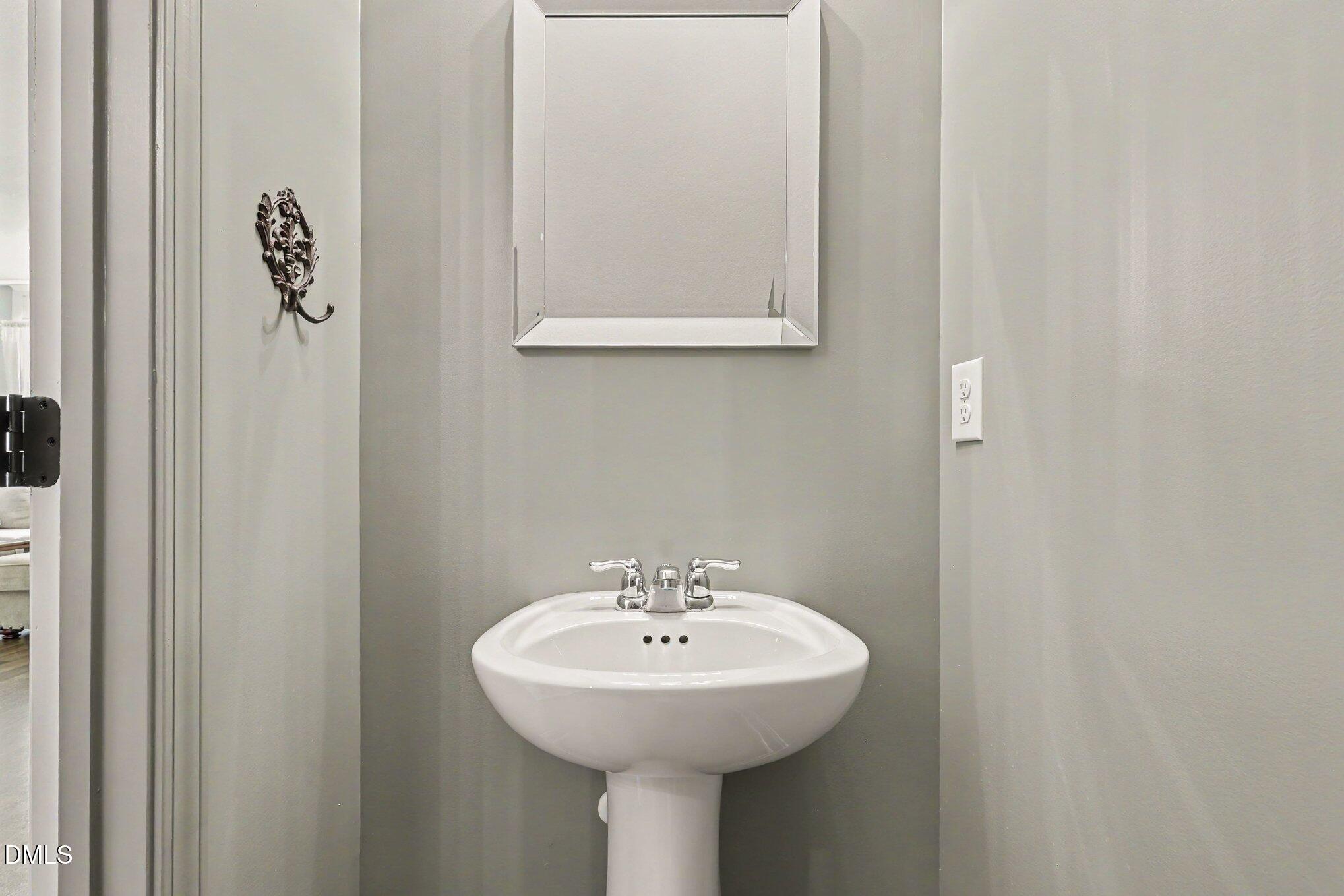 1021 Coley Road Raleigh, NC 27613 - Photo 20 of 49 020_file_2383