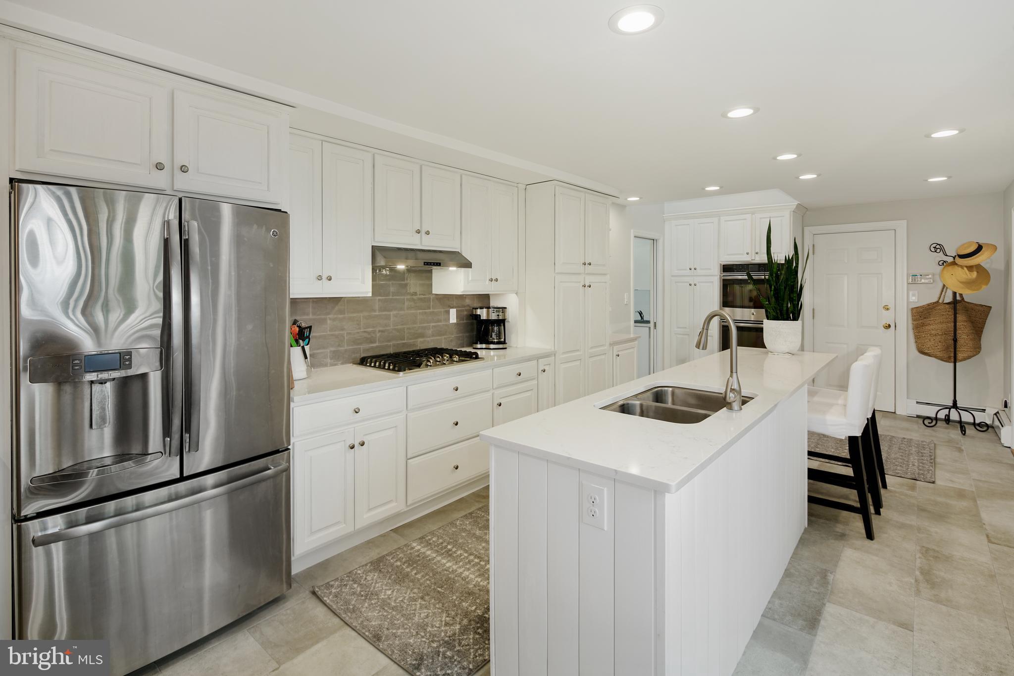14 Forest View Road Rose Valley, PA 19086 - Photo 11 of 30 Kitchen w/ Island