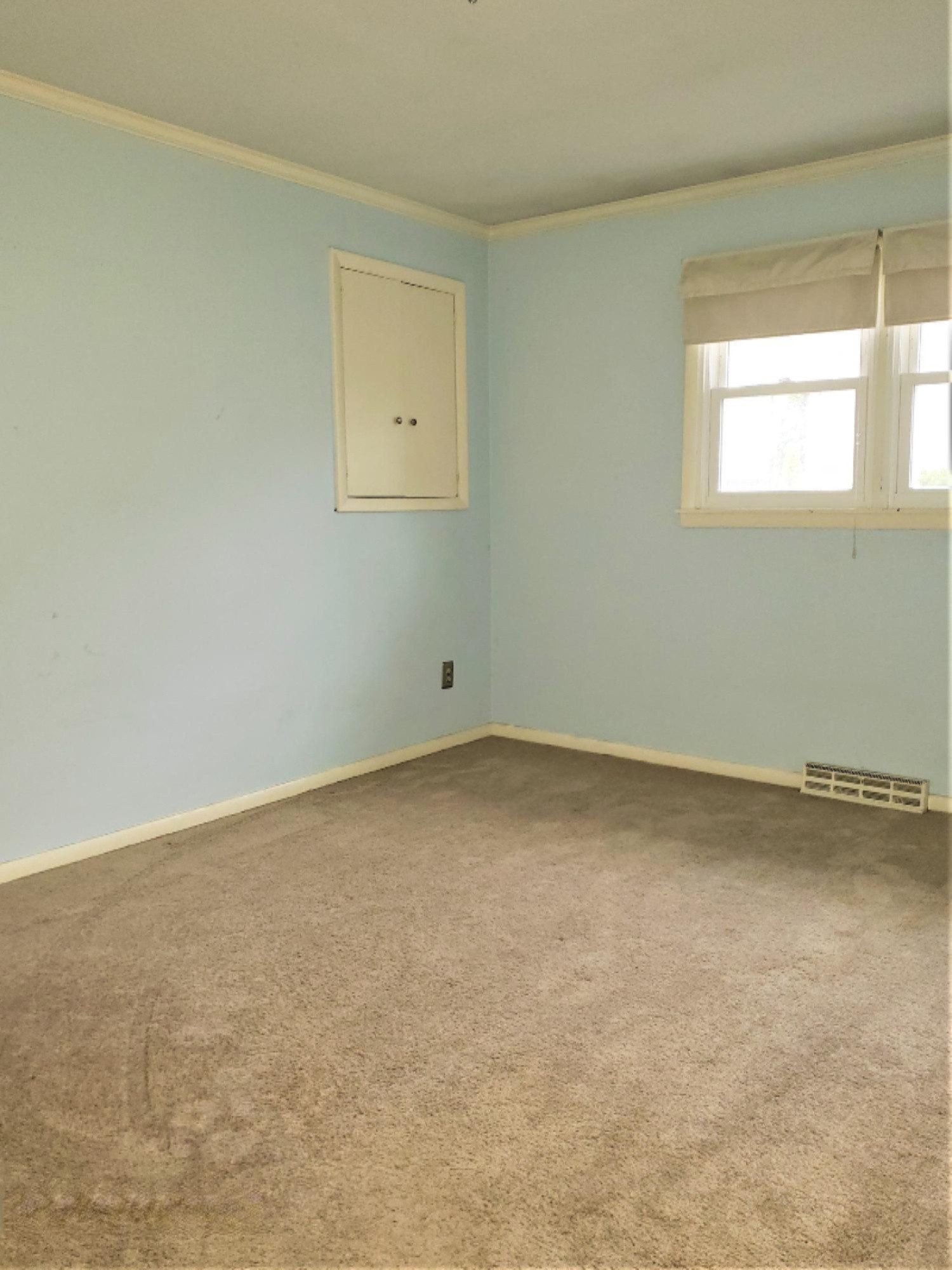 3174 Roosevelt Road Muskegon, MI 49441 - Photo 7 of 12 20201222_112056 (2)