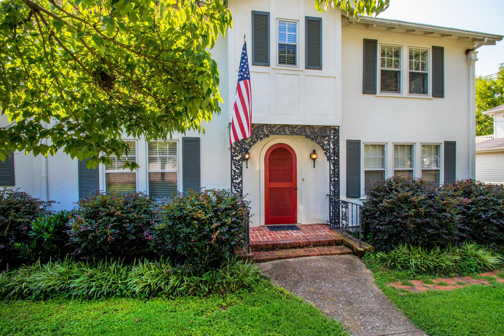202 Ridge Avenue Chattanooga, TN 37404 - Photo 2 of 61 20170725-_DSC8743
