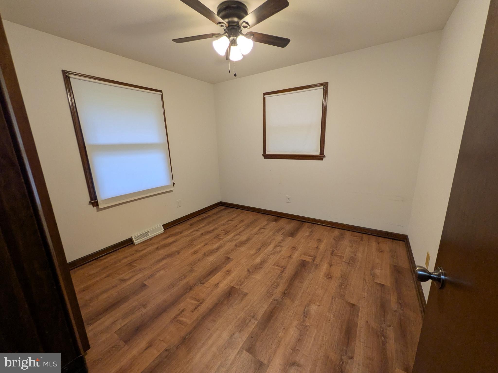 9511 Rogues Road Midland, VA 22728 - Photo 22 of 34 Bright and inviting blank canvas room.