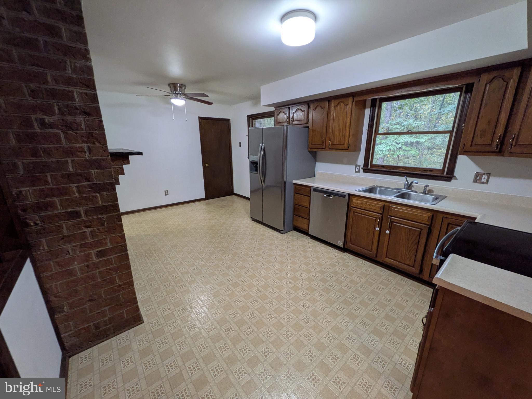 9511 Rogues Road Midland, VA 22728 - Photo 8 of 34 Spacious kitchen with rustic charm.