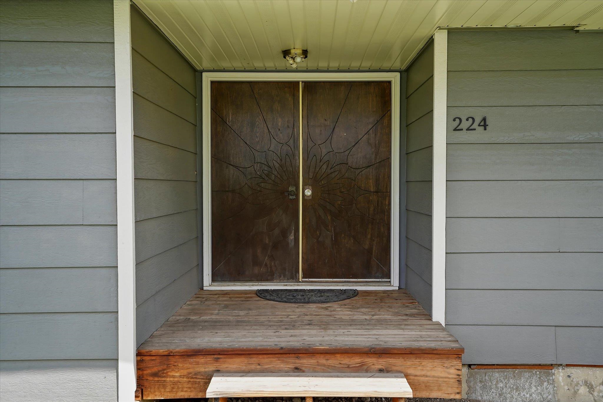 224 North Bannen Road Spokane Valley, WA 99216 - Photo 2 of 35