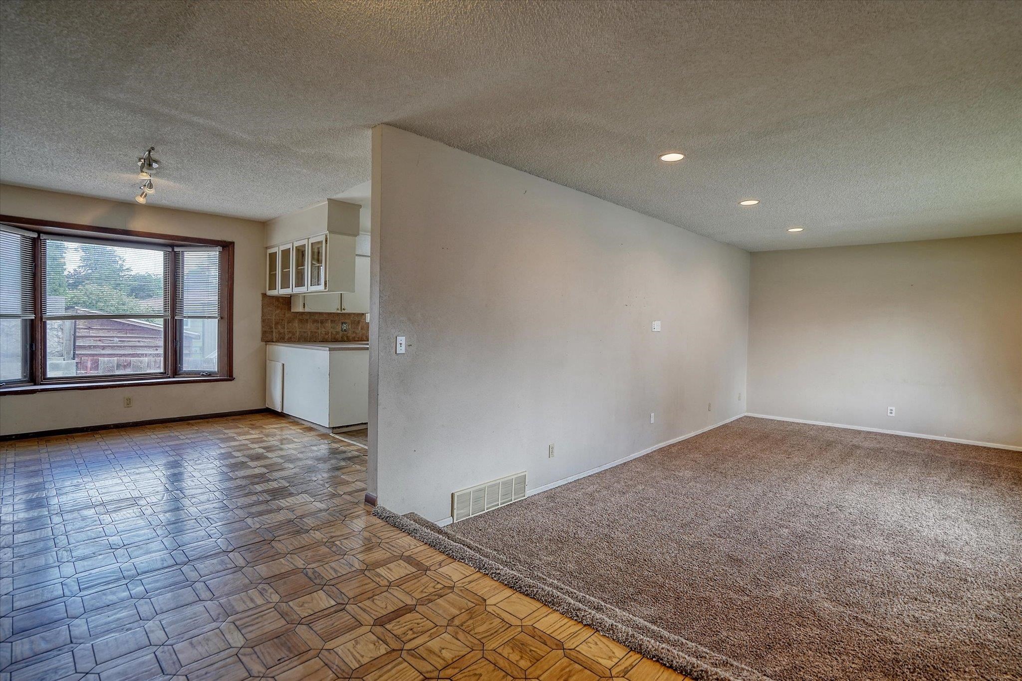 224 North Bannen Road Spokane Valley, WA 99216 - Photo 4 of 35