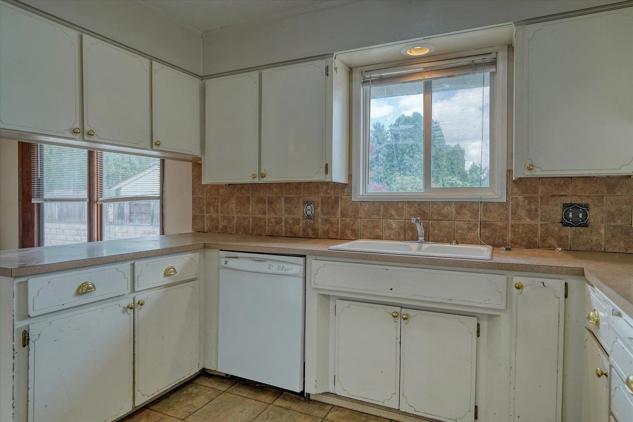 224 North Bannen Road Spokane Valley, WA 99216 - Photo 8 of 35