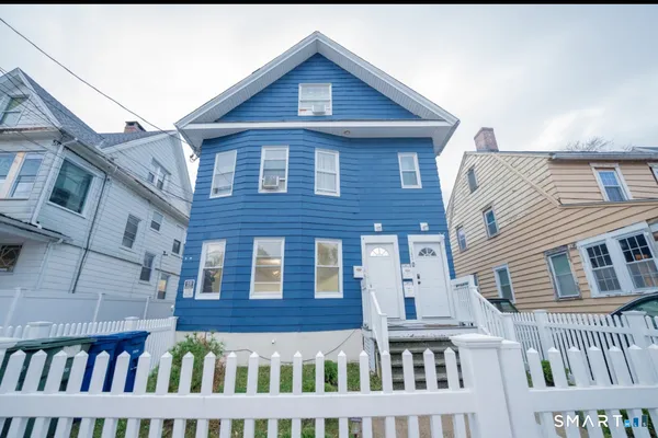 $2,200 | 145 Lenox Avenue, Unit 2, Bridgeport, CT 06605