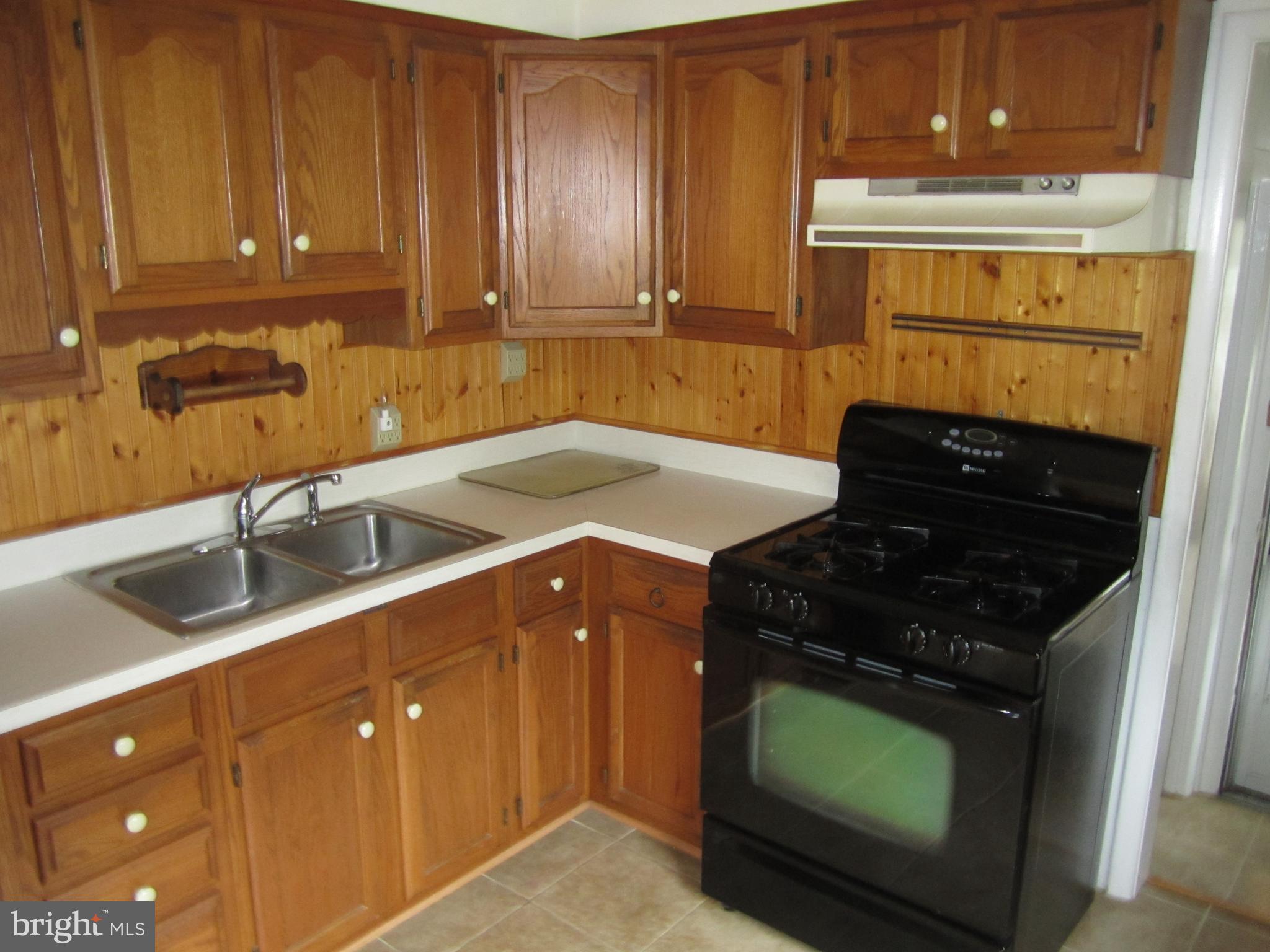 401 Homewood Road Linthicum, MD 21090 - Photo 6 of 28