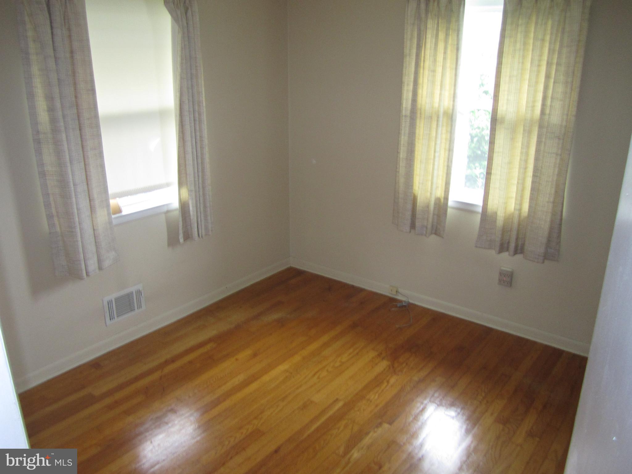 401 Homewood Road Linthicum, MD 21090 - Photo 9 of 28