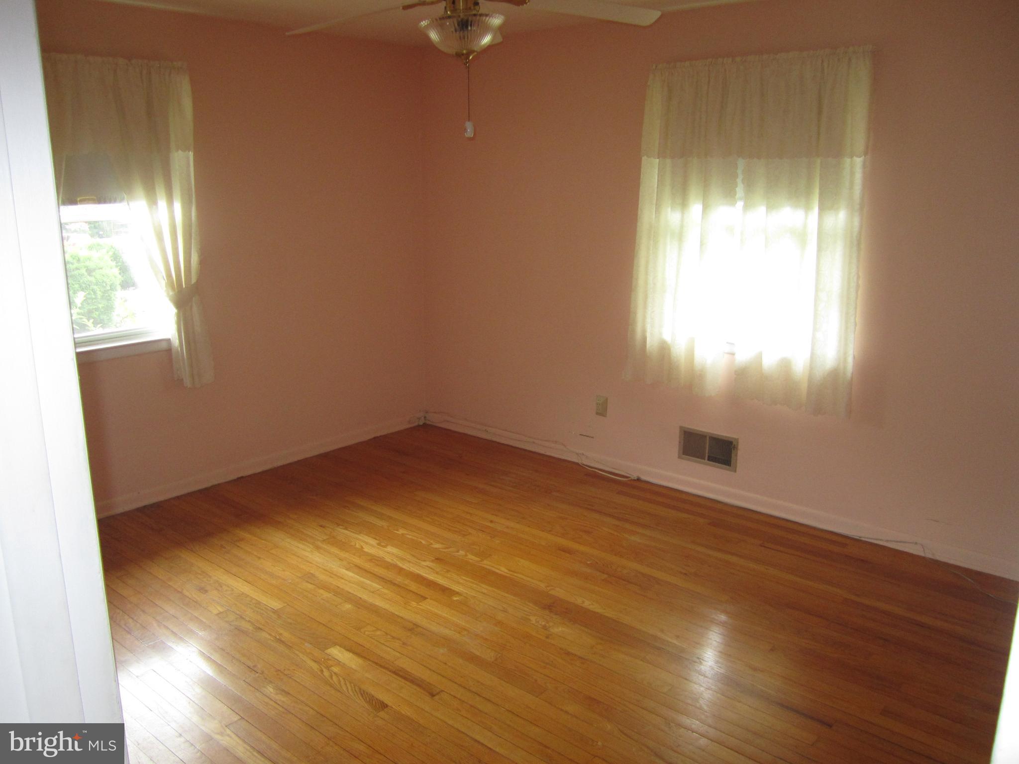 401 Homewood Road Linthicum, MD 21090 - Photo 10 of 28