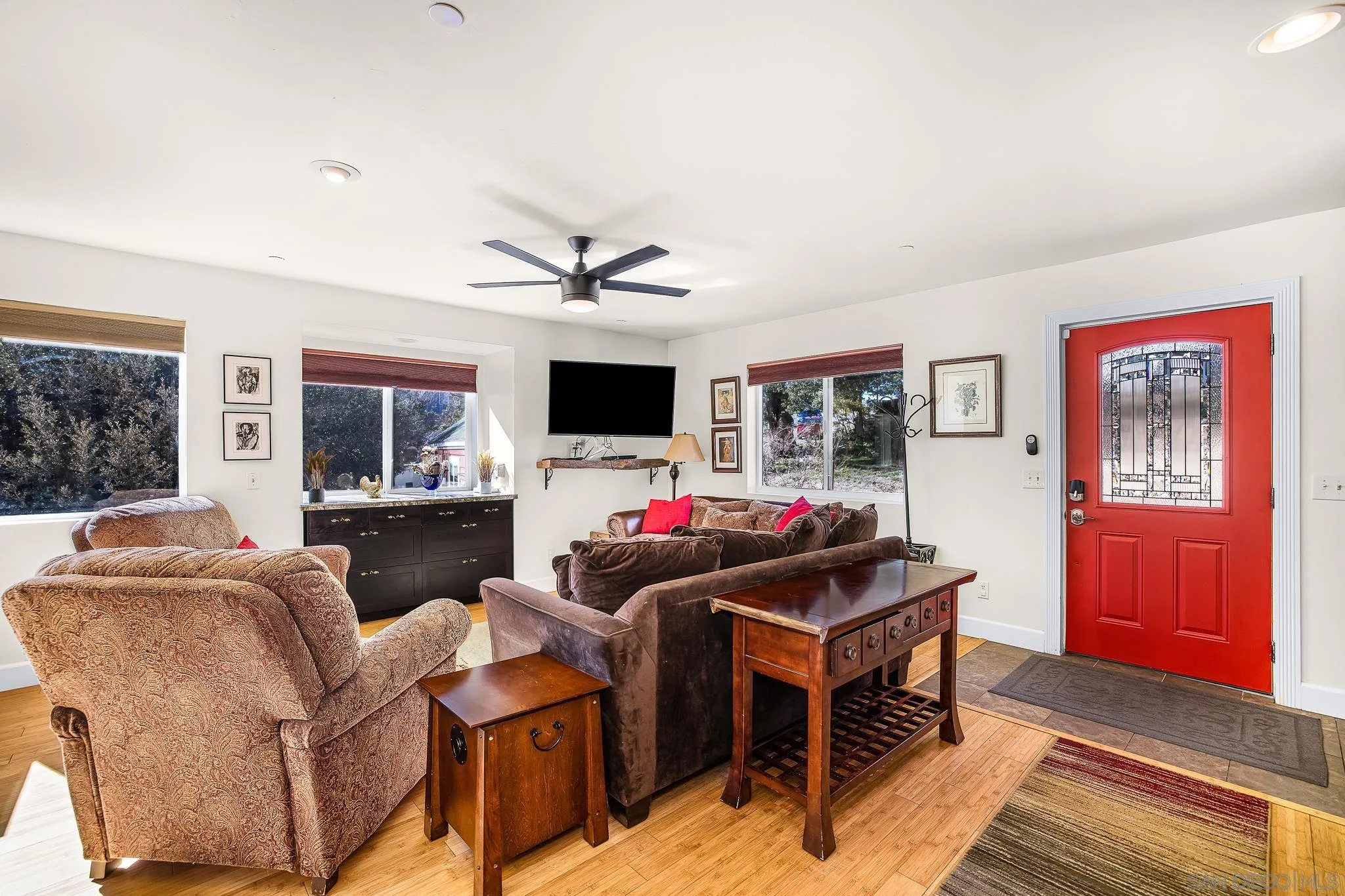34648 Navajo Road Julian, CA 92036 - Photo 6 of 32 Gallery Image 6