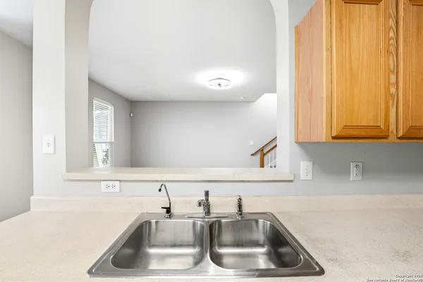 $2,195 | 8627 Tioga Pass, Helotes, TX 78023