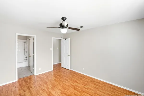 $2,195 | 8627 Tioga Pass, Helotes, TX 78023