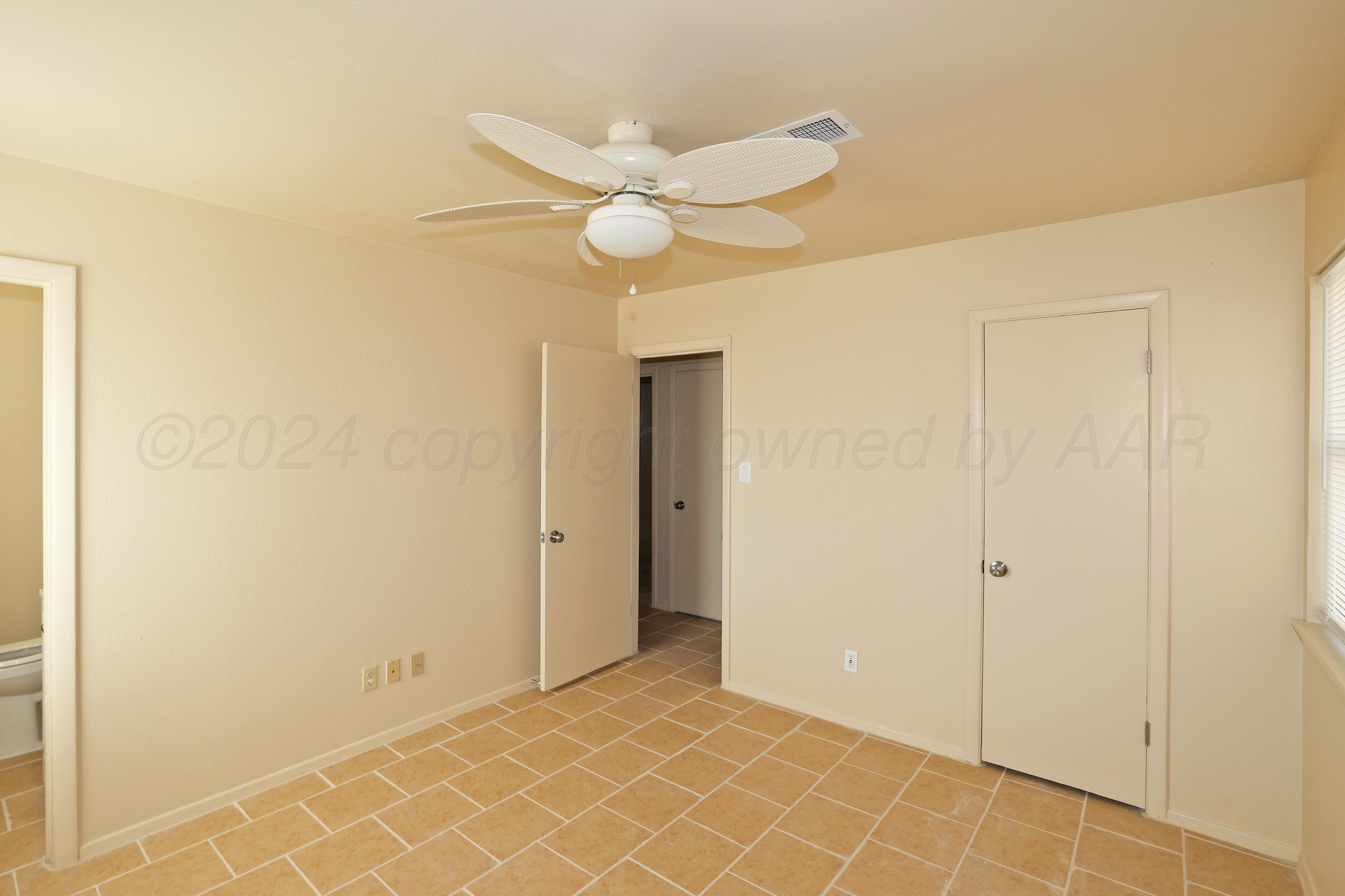 1232 Sycamore Avenue Amarillo, TX 79107 - Photo 11 of 19 a view of an empty room
