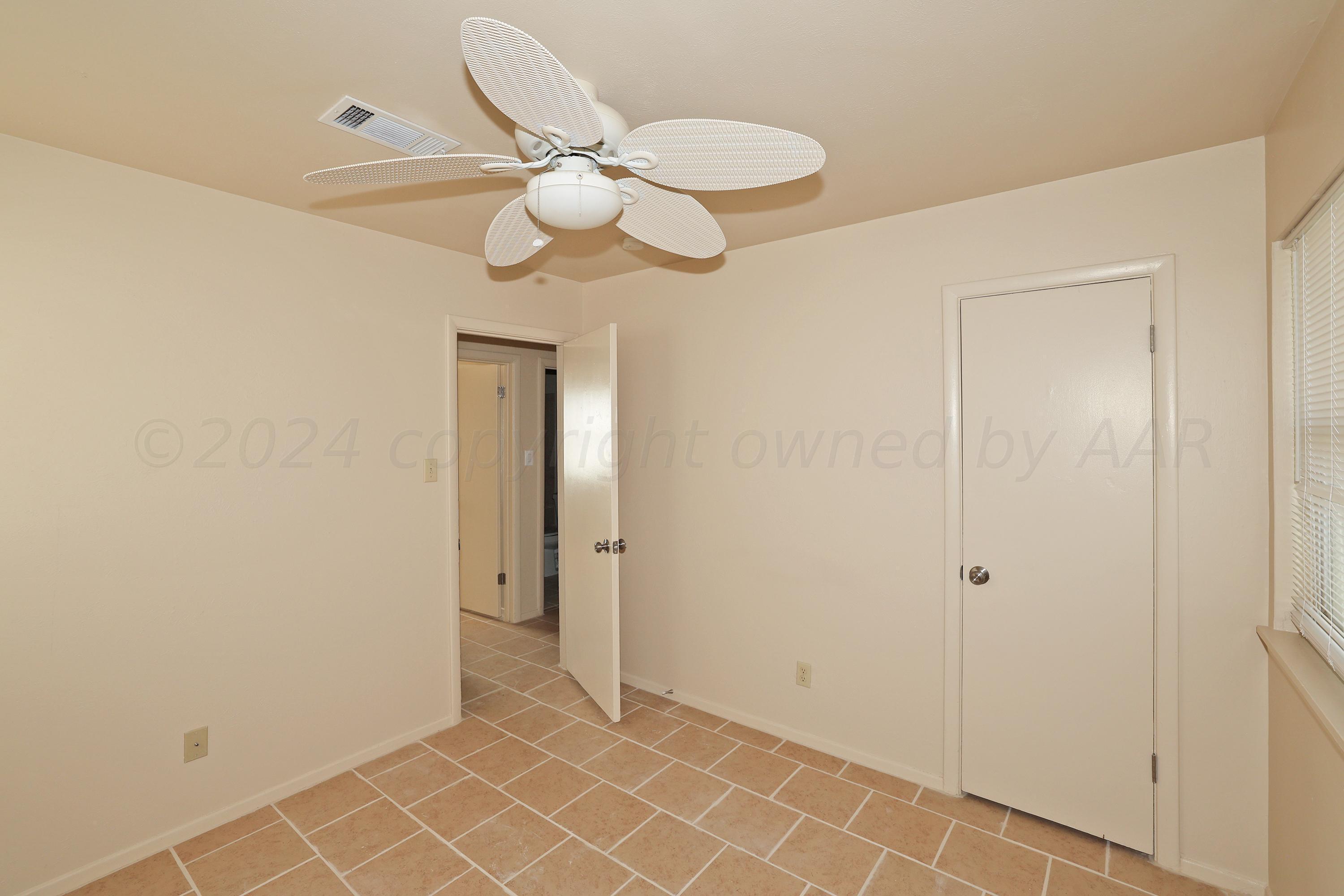 1232 Sycamore Avenue Amarillo, TX 79107 - Photo 14 of 19 a view of an entryway