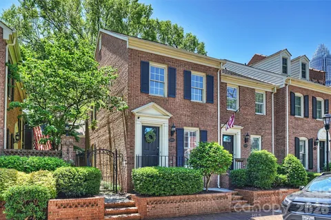 $550,000 | 520 North Poplar Street, Unit I, Charlotte, NC 28202