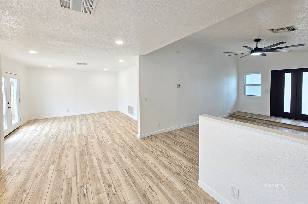 1332 West Willow Avenue Ridgecrest, CA 93555 - Photo 9 of 31