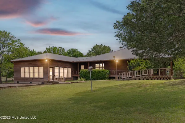 $440,000 | 3876 Bett-Thyatira Road, Coldwater, MS 38618
