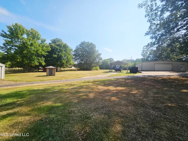 $465,000 | 3876 Bett-Thyatira Road, Coldwater, MS 38618