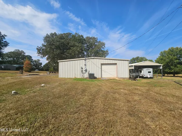 $465,000 | 3876 Bett-Thyatira Road, Coldwater, MS 38618