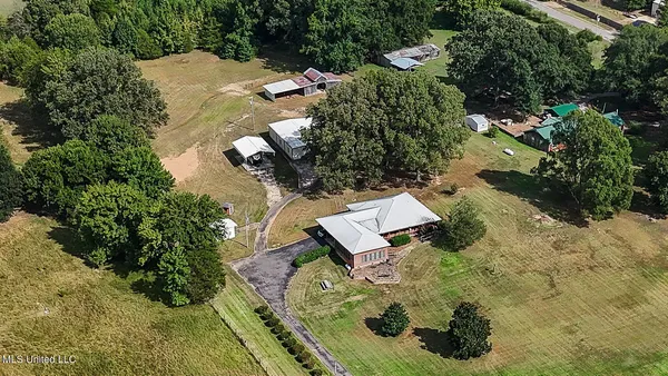 $465,000 | 3876 Bett-Thyatira Road, Coldwater, MS 38618