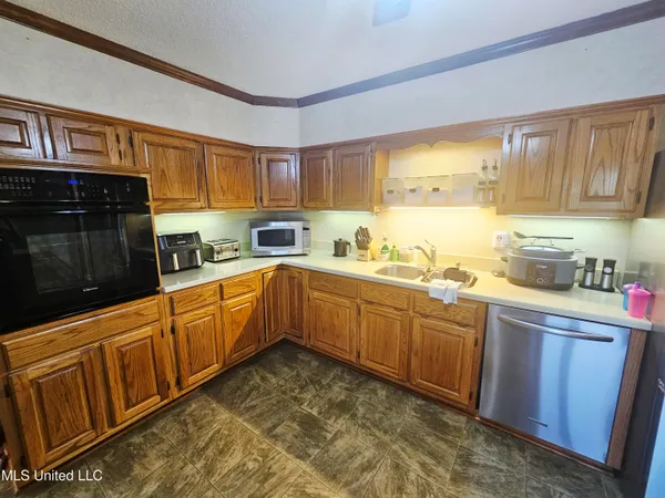 $465,000 | 3876 Bett-Thyatira Road, Coldwater, MS 38618