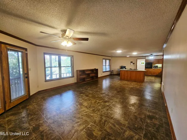 $465,000 | 3876 Bett-Thyatira Road, Coldwater, MS 38618