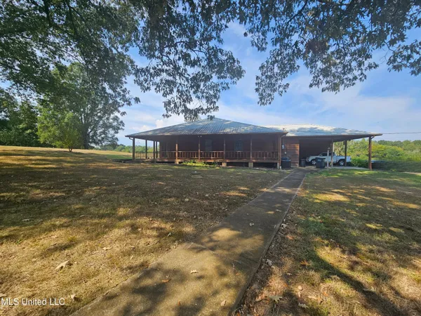 $465,000 | 3876 Bett-Thyatira Road, Coldwater, MS 38618