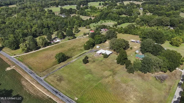 $465,000 | 3876 Bett-Thyatira Road, Coldwater, MS 38618