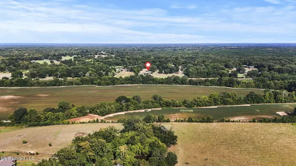 $465,000 | 3876 Bett-Thyatira Road, Coldwater, MS 38618