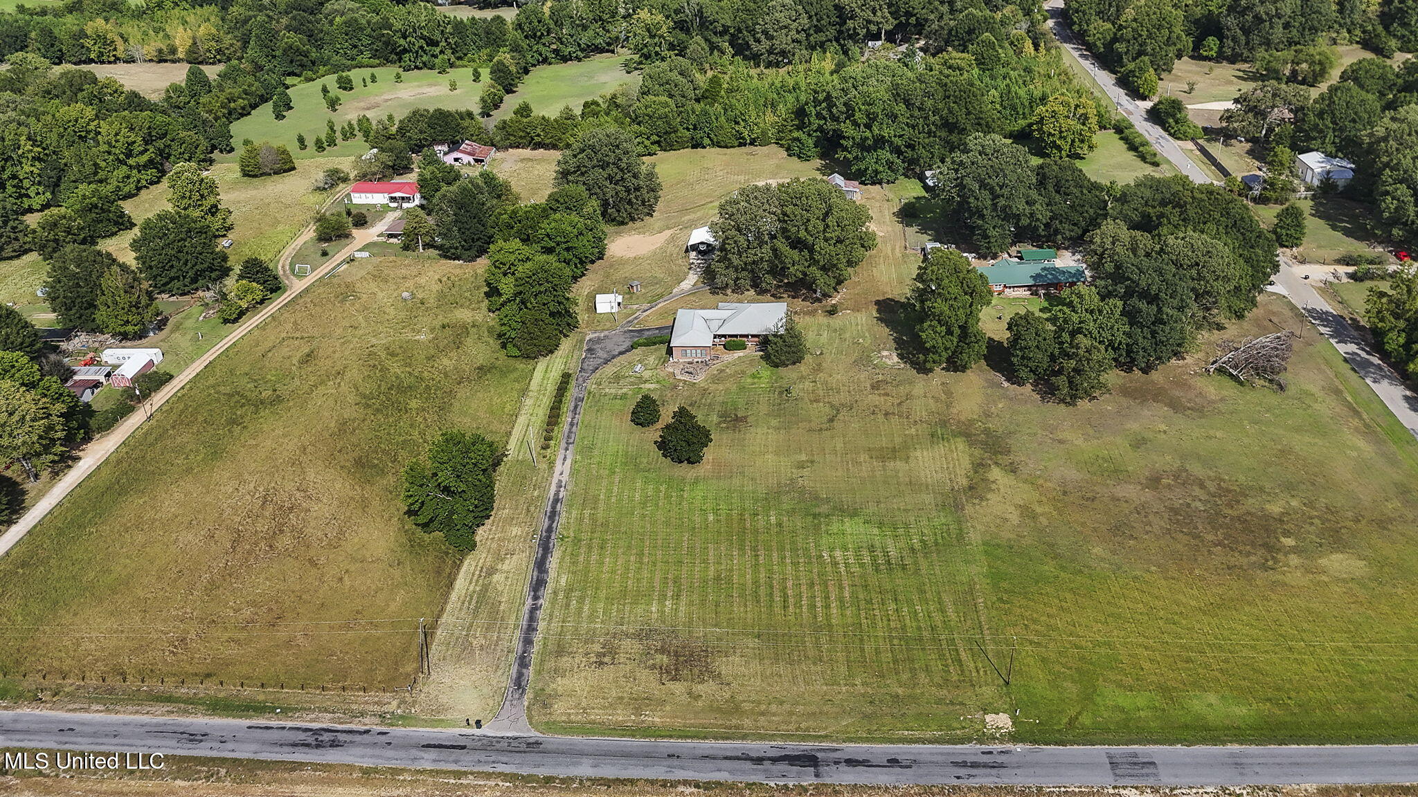 3876 Bett-Thyatira Road Coldwater, MS 38618 - Photo 64 of 72 5-web-or-mls-3876 Bett-Thyatira Rd-02