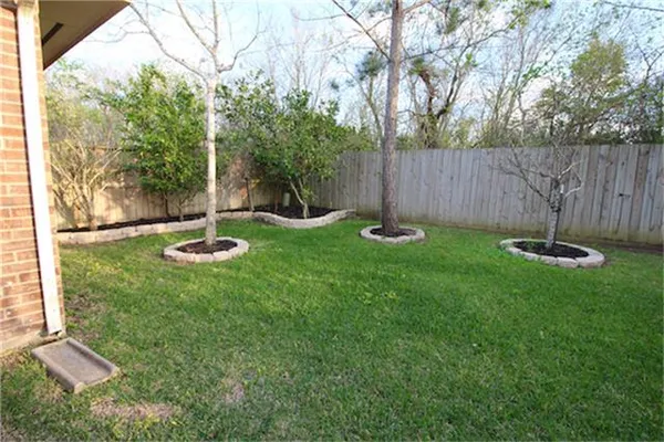 $2,200 | 3714 Sheldon Drive, Pearland, TX 77584