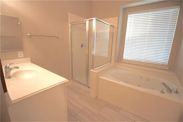 $2,200 | 3714 Sheldon Drive, Pearland, TX 77584