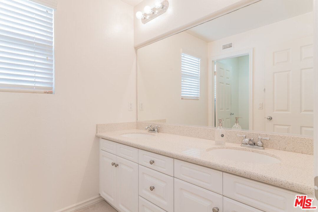 22 Conservatory Drive Ladera Ranch, CA 92694 - Photo 21 of 32