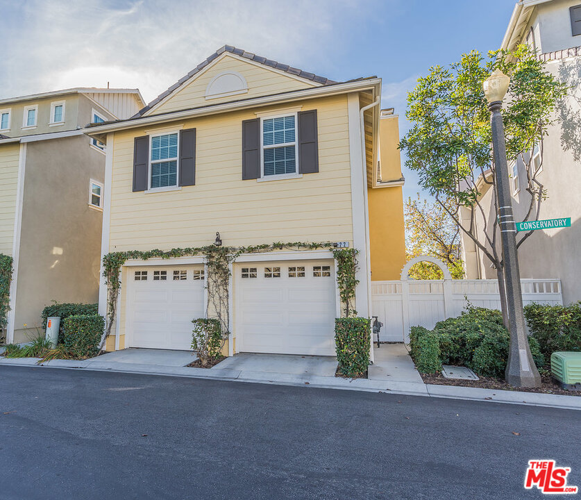 22 Conservatory Drive Ladera Ranch, CA 92694 - Photo 4 of 32